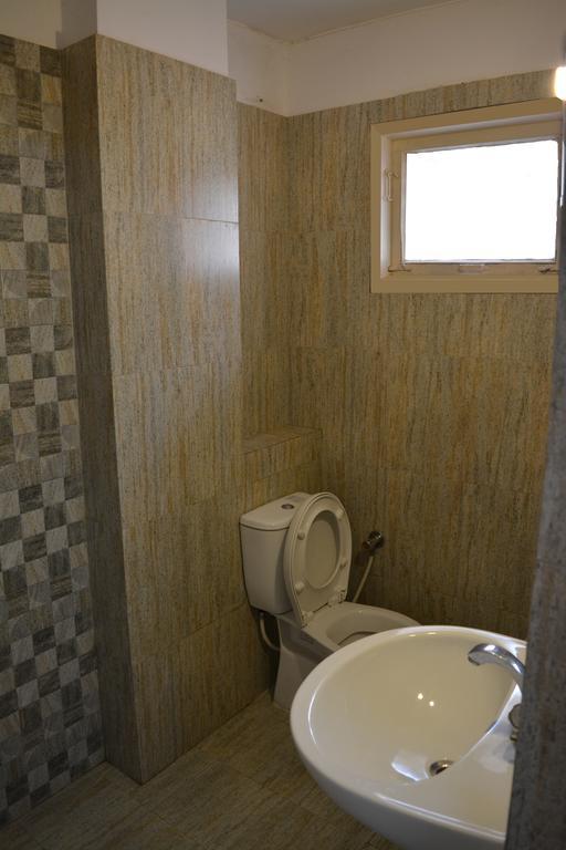 Hotel Mansarover International Haridwār Zimmer foto