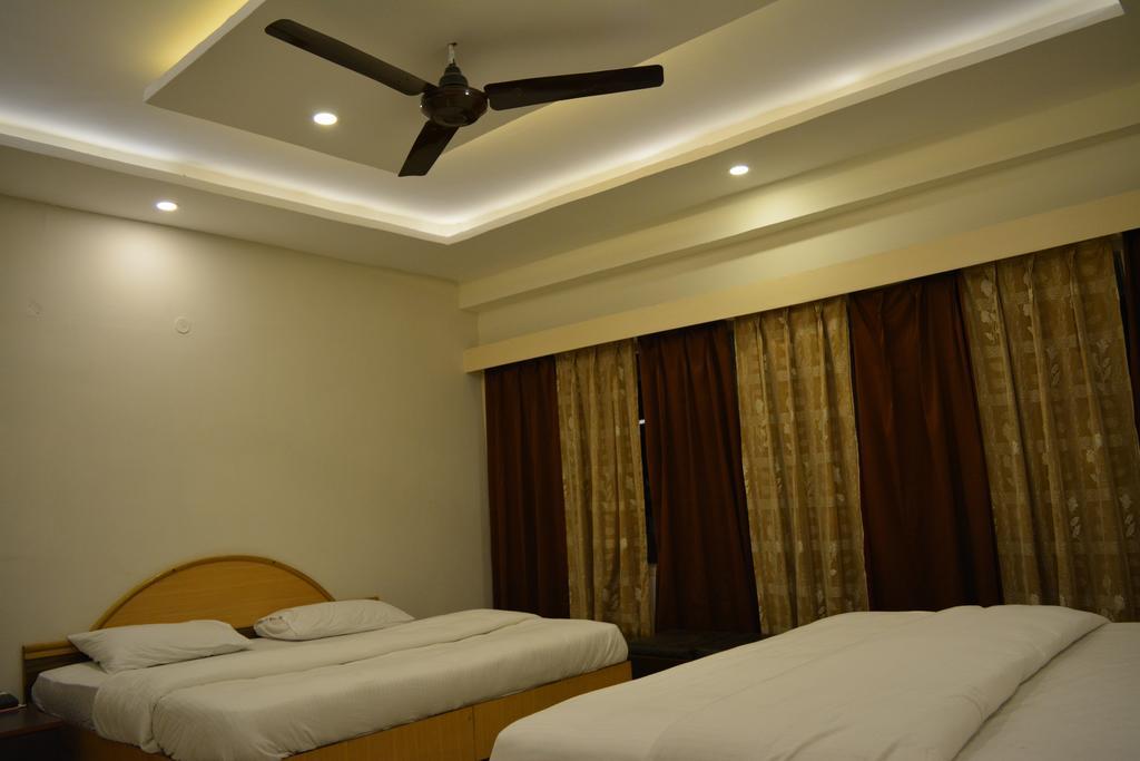 Hotel Mansarover International Haridwār Zimmer foto