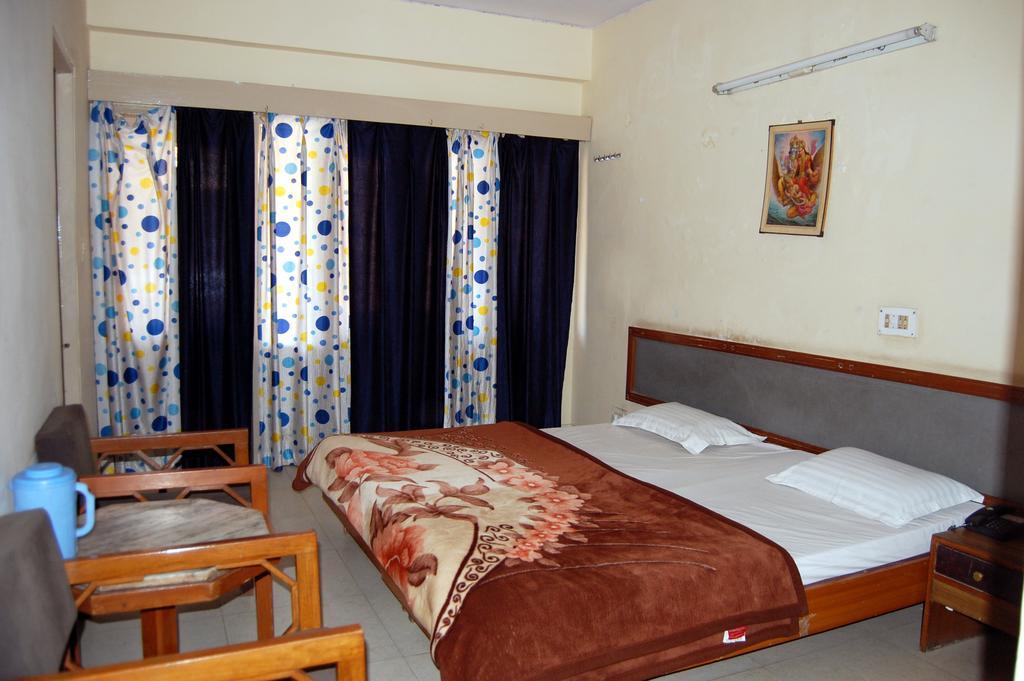 Hotel Mansarover International Haridwār Zimmer foto